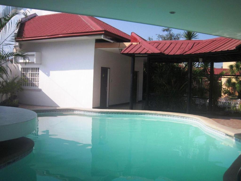 Alicia Hotel & Restaurant Legazpi Exterior photo