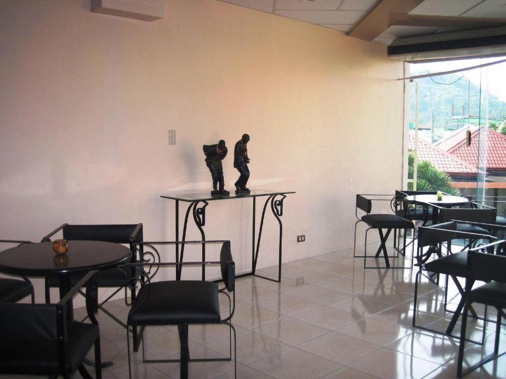 Alicia Hotel & Restaurant Legazpi Exterior photo