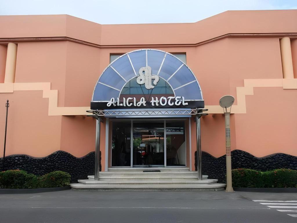 Alicia Hotel & Restaurant Legazpi Exterior photo